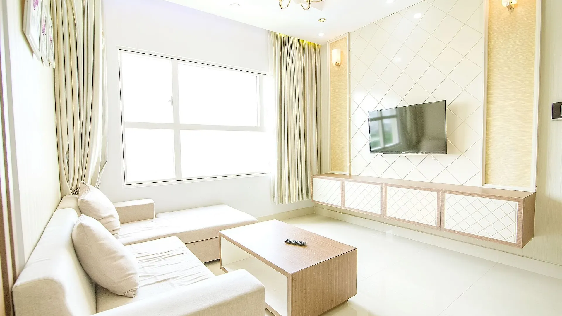 Apartment Sunrise City W2 19.04 Ho Chi Minh City