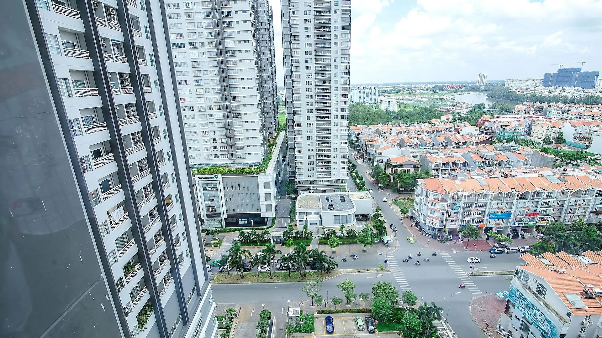 Sunrise City W2 19.04 Ho Chi Minh City Apartment